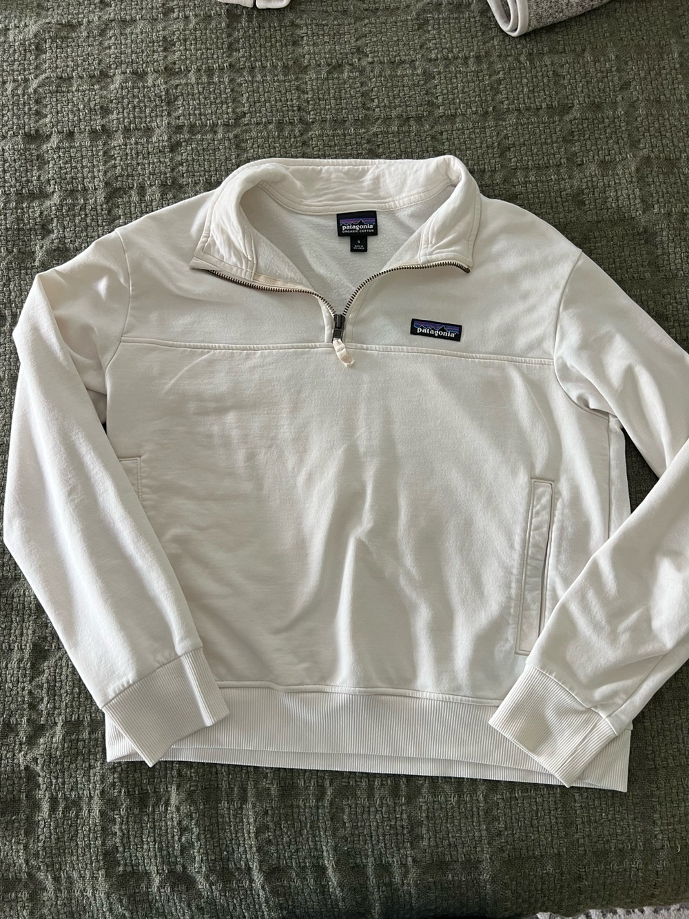 Patagonia Women's Ahnya Pullover in White